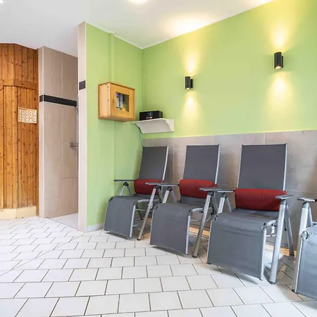 Freesenbruch Reihenhaus 8c - Kleiner Krake Ferienhaus Ostseeheilbad Zingst